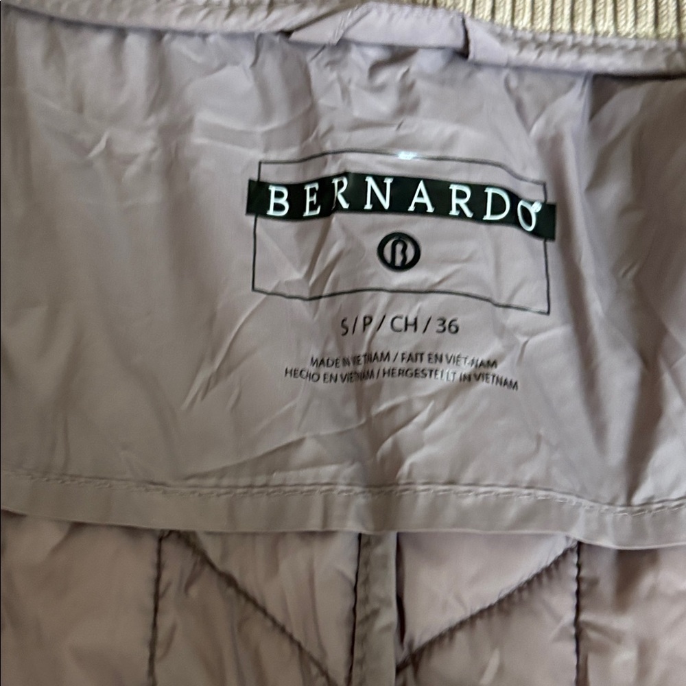 Bernardo Pearlized Primaloft Packable Jacket - image 9